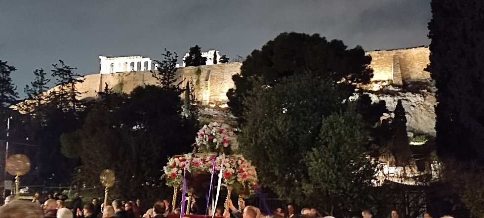 Η Περιφορά του επιταφίου του Αγίου Γεωργίου π. Συντάγματος Χωροφυλακής Μακρυγιάννη 