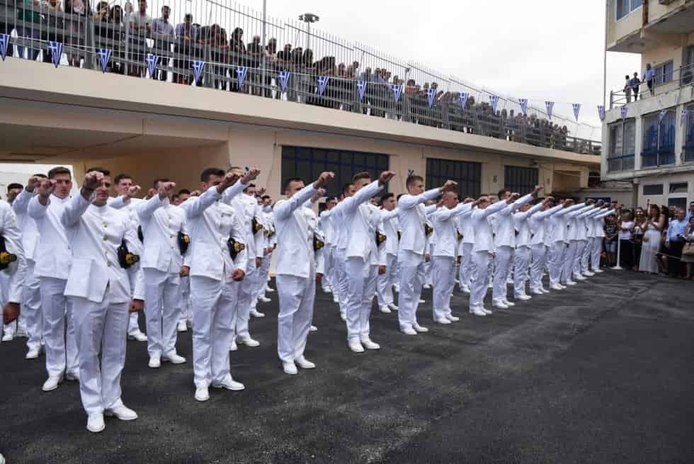 Η τελετή ορκωμοσίας εκατό (100) νέων Λιμενοφυλάκων ανδρών της Μ Θ εκπαιδευτικής σειράς.
